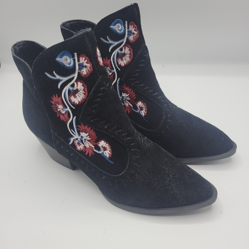 Carlos embroidered ankle booties leather upper size 6M